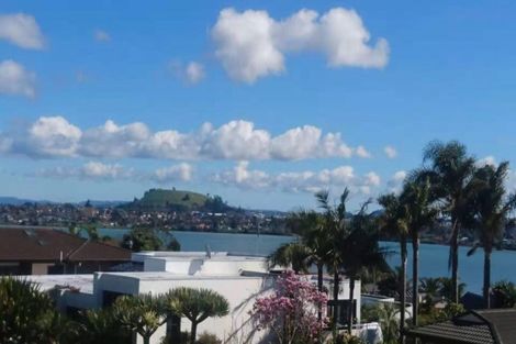 Photo of property in 15 Eclipse Place, Half Moon Bay, Auckland, 2012