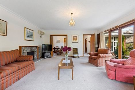 Photo of property in 249 Memorial Avenue, Burnside, Christchurch, 8053