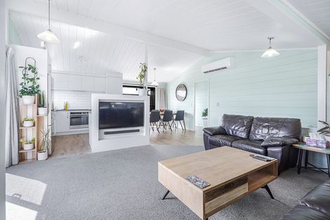 Photo of property in 25a Pohutukawa Drive, Pukete, Hamilton, 3200