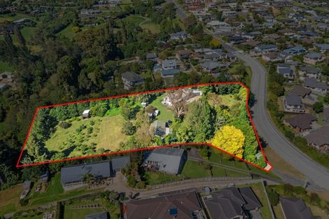 Photo of property in 27 Waikite Road, Welcome Bay, Tauranga, 3112