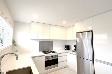 Photo of property in 19a Colchester Crescent, Newlands, Wellington, 6037