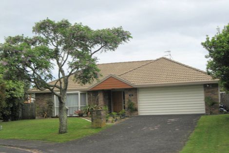 Photo of property in 9 Reynard Terrace, Conifer Grove, Takanini, 2112