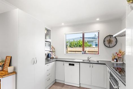 Photo of property in 19 Phar Lap Grove, Trentham, Upper Hutt, 5018