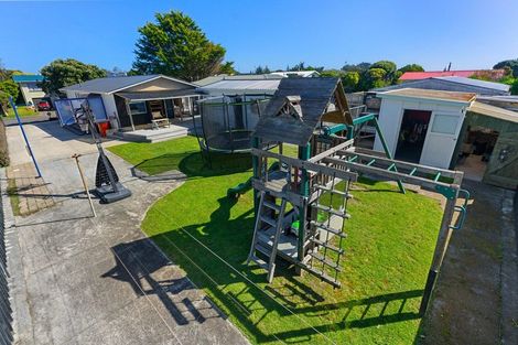 Photo of property in 4 Robert Mckeen Street, Otaki Beach, Otaki, 5512