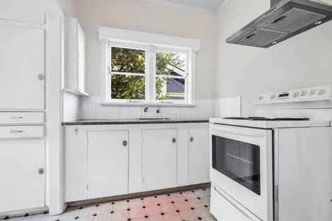 Photo of property in 2/14 Great South Road, Manurewa, Auckland, 2102