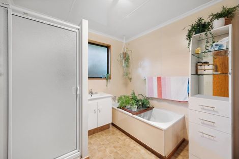 Photo of property in 2 Aeolus Place, Wanaka, 9305