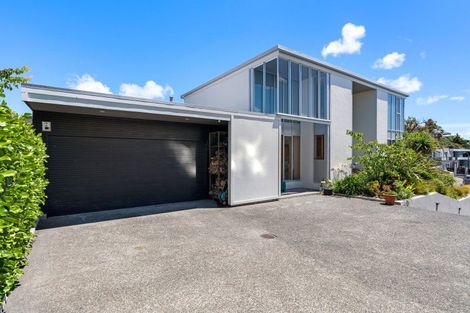 Photo of property in 6 Stormanstown Way, Seatoun, Wellington, 6022