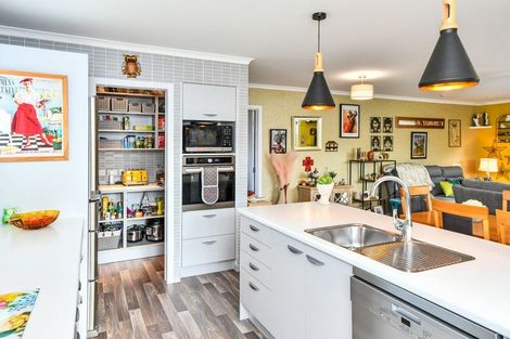 Photo of property in 90 Helenslee Road, Pokeno, 2402