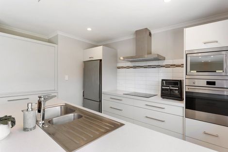 Photo of property in 8 Livingstone Drive, Papamoa Beach, Papamoa, 3118