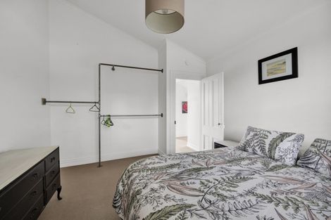 Photo of property in 77 Eliot Street, New Plymouth, 4310