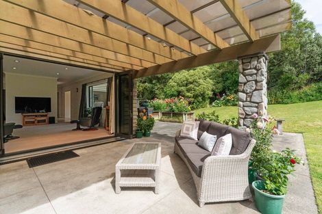 Photo of property in 174 Mapara Road, Acacia Bay, Taupo, 3385