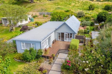 Photo of property in 52a Te Moana Road, Waikanae Beach, Waikanae, 5036