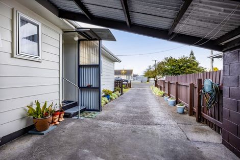 Photo of property in 5 Iredale Road, Hawera, 4610