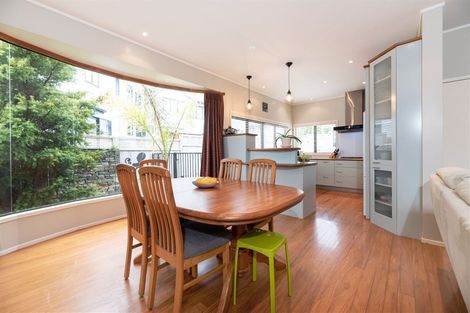 Photo of property in 2/13 Quebec Road, Milford, Auckland, 0620