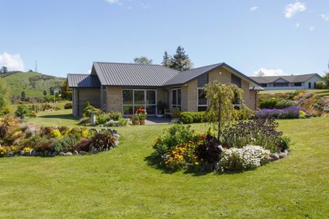 Photo of property in 50 Loch Views Road, Acacia Bay, Taupo, 3385