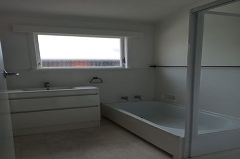 Photo of property in 25 Rutherford Street, Chedworth, Hamilton, 3210