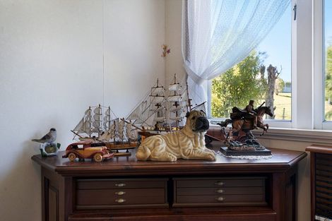 Photo of property in 12 Carter Road, Oratia, Auckland, 0604