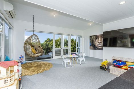 Photo of property in 97b Braemar Road, Castor Bay, Auckland, 0620