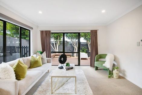 Photo of property in 1/24 James Street, Bayview, Auckland, 0629