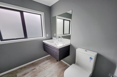 Photo of property in 4/64 Glen Road, Stokes Valley, Lower Hutt, 5019