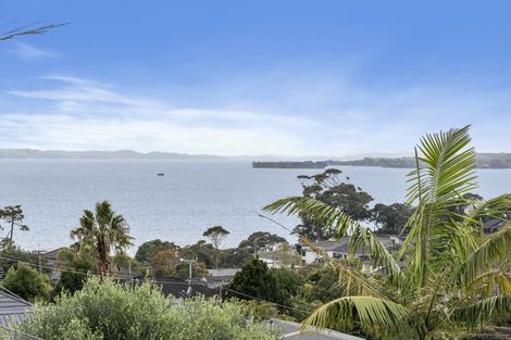 Photo of property in 1/7 Colmar Road, Mellons Bay, Auckland, 2014