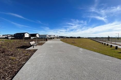 Photo of property in 31 Bill Miller Drive, Papamoa, 3118