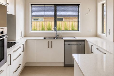 Photo of property in 7 Rohea Place, Opaheke, Papakura, 2113