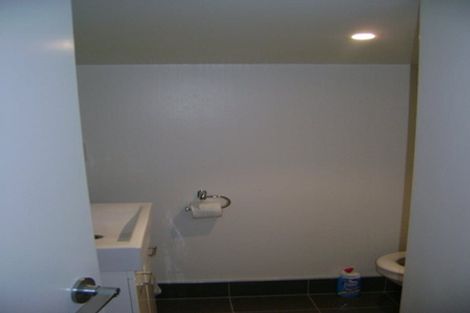 Photo of property in Las Olas De Cuba, 13/35 Torrens Terrace, Mount Cook, Wellington, 6011