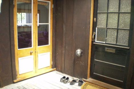 Photo of property in 23 Hawkhurst Road, Lyttelton, 8082