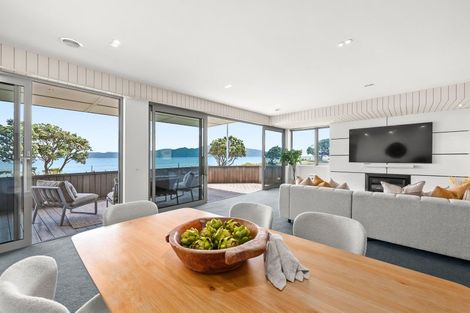 Photo of property in 88 Marine Parade, Paraparaumu Beach, Paraparaumu, 5032