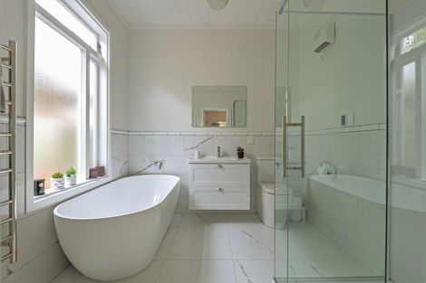 Photo of property in 167 Victoria Avenue, Hokowhitu, Palmerston North, 4410