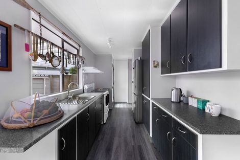 Photo of property in 40 Herekawe Drive, Spotswood, New Plymouth, 4310