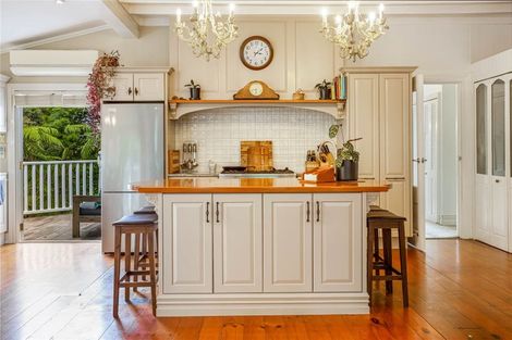 Photo of property in 709 Scenic Drive, Henderson Valley, Auckland, 0612