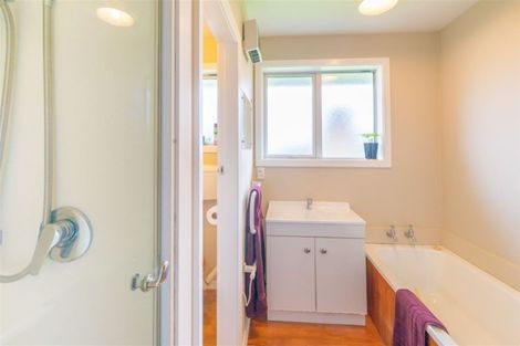 Photo of property in 4 Carbine Place, Sockburn, Christchurch, 8042