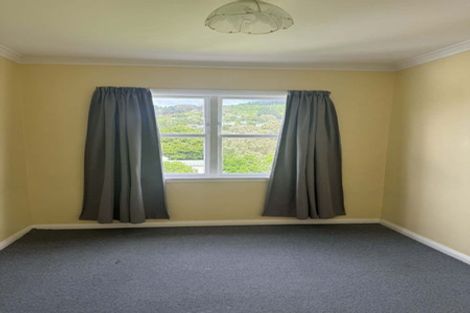 Photo of property in 10 Olivia Crescent, Tawa, Wellington, 5028