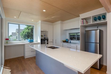 Photo of property in 186-188 Rosetta Road, Raumati South, Paraparaumu, 5032