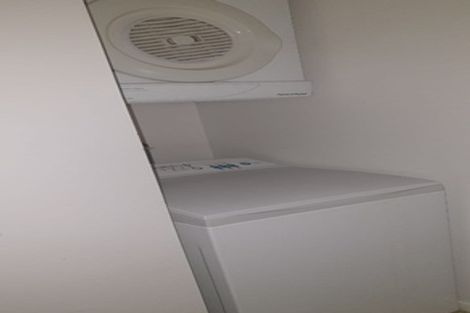 Photo of property in 3 Keystone Avenue, Mount Roskill, Auckland, 1041