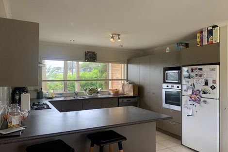 Photo of property in 1 Luna Place, Henderson, Auckland, 0612