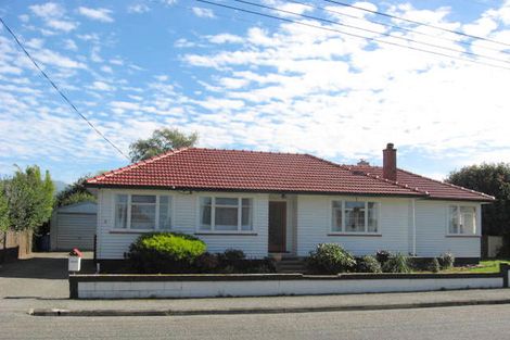 Photo of property in 2 Hughes Street, Waimate, 7924