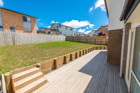 Photo of property in 102 Babich Road North, Ranui, Auckland, 0612