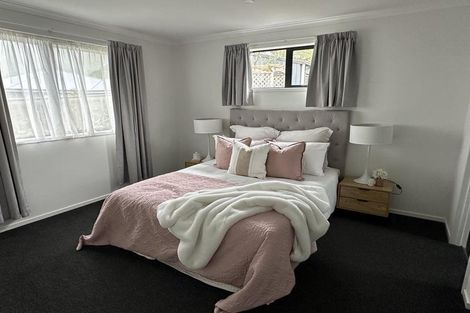 Photo of property in 27 Matenga Street, Waikanae, 5036