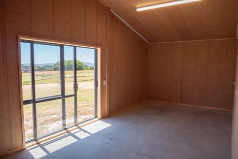 Photo of property in 14 Spicer Road, Cable Bay, 0420