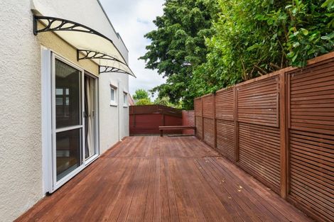 Photo of property in 33 Knowles Street, Terrace End, Palmerston North, 4410
