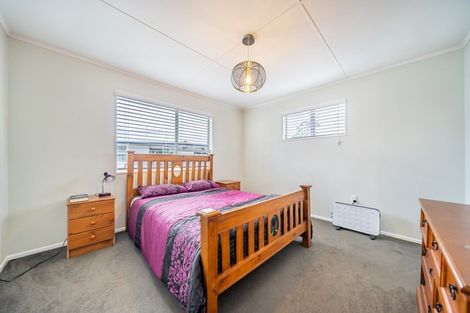 Photo of property in 63 Norana Road, Timberlea, Upper Hutt, 5018