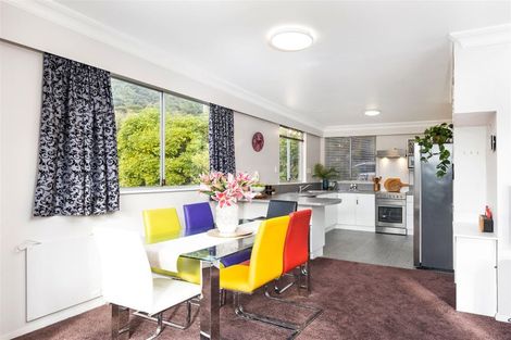 Photo of property in 1/29 Waikawa Road, Picton, 7220