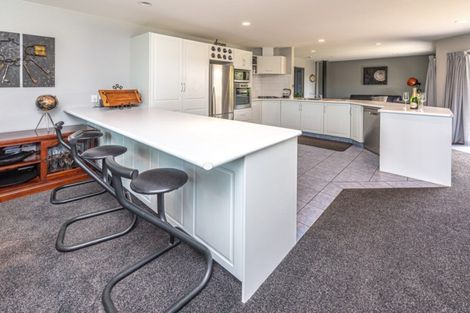 Photo of property in 43 Kakaho Drive, Tawhero, Whanganui, 4501