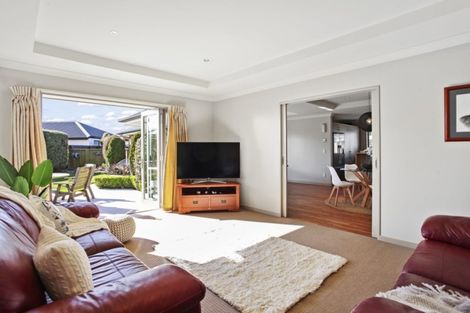 Photo of property in 35 Country Palms Drive, Halswell, Christchurch, 8025