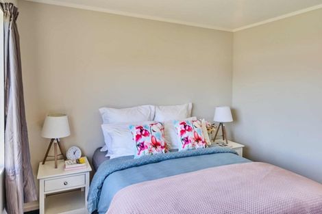 Photo of property in 4a Glenbrook Grove, Naenae, Lower Hutt, 5011