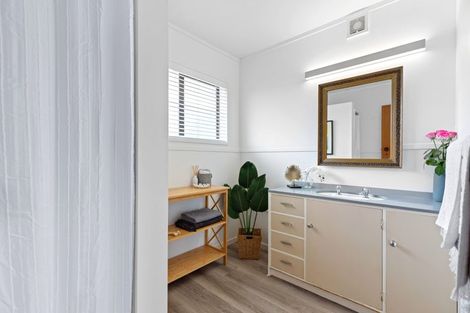 Photo of property in 1 Karaka Road, Otumoetai, Tauranga, 3110