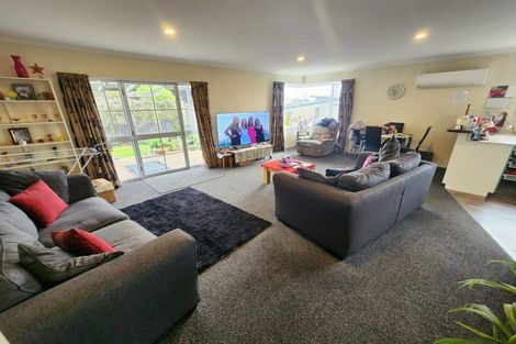 Photo of property in 2/49 Tedder Avenue, North New Brighton, Christchurch, 8083